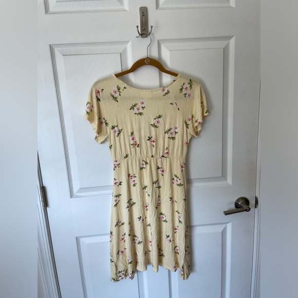 Floral Yellow Casual Dress - Picture 2 of 3